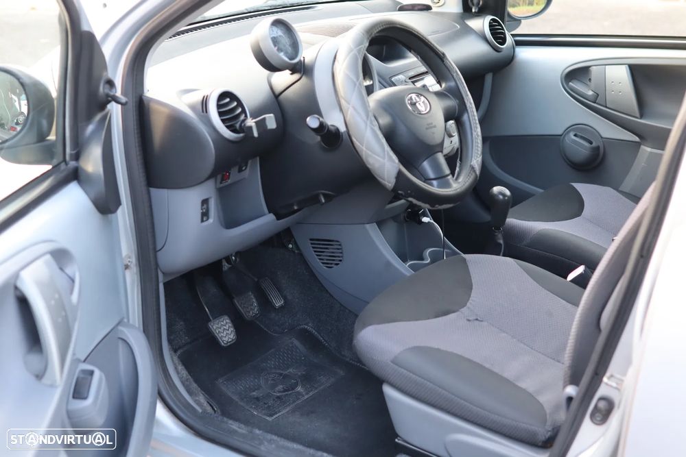 Toyota Aygo 1.0 + AC - 11