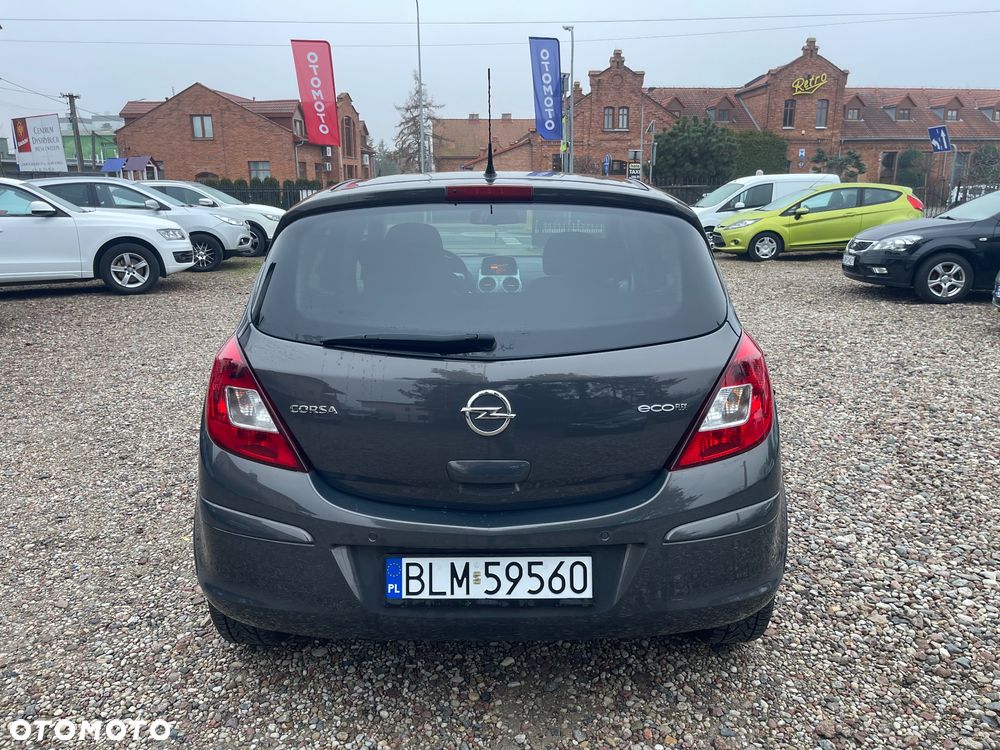 Opel Corsa 1.2 16V Cosmo - 9