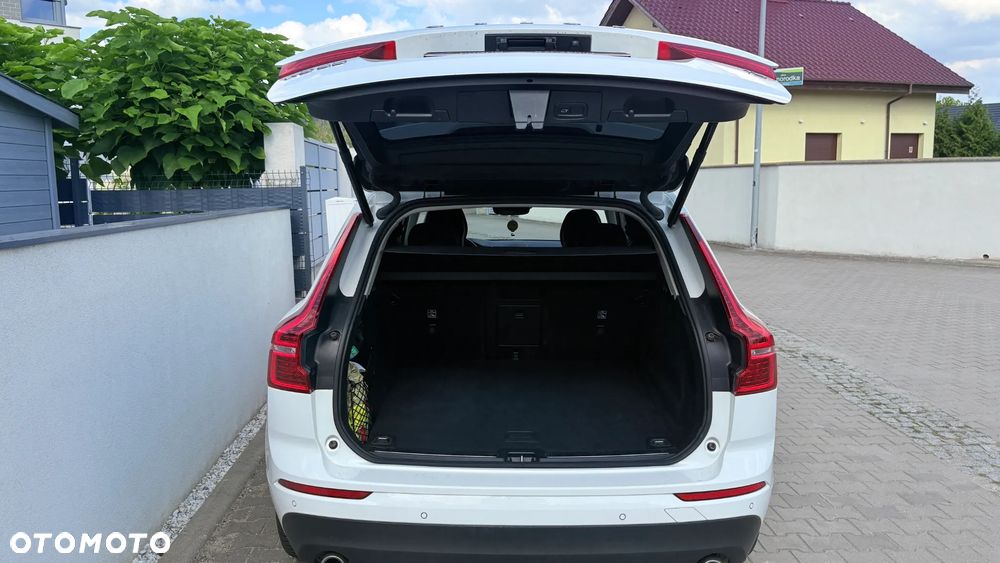 Volvo XC 60 T4 Momentum - 6