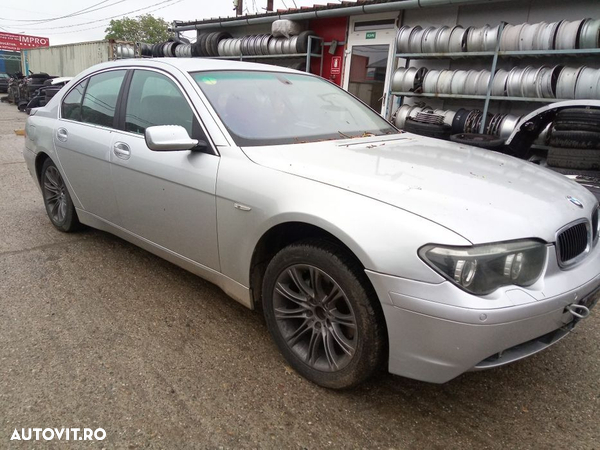 Dezmembrez BMW 730D E65