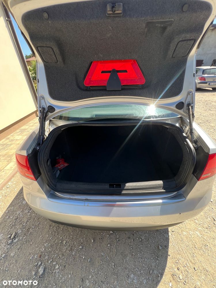 Audi A4 Limousine - 9
