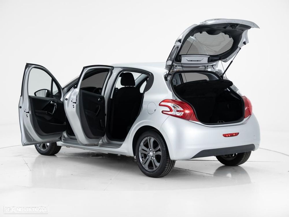 Peugeot 208 - 6