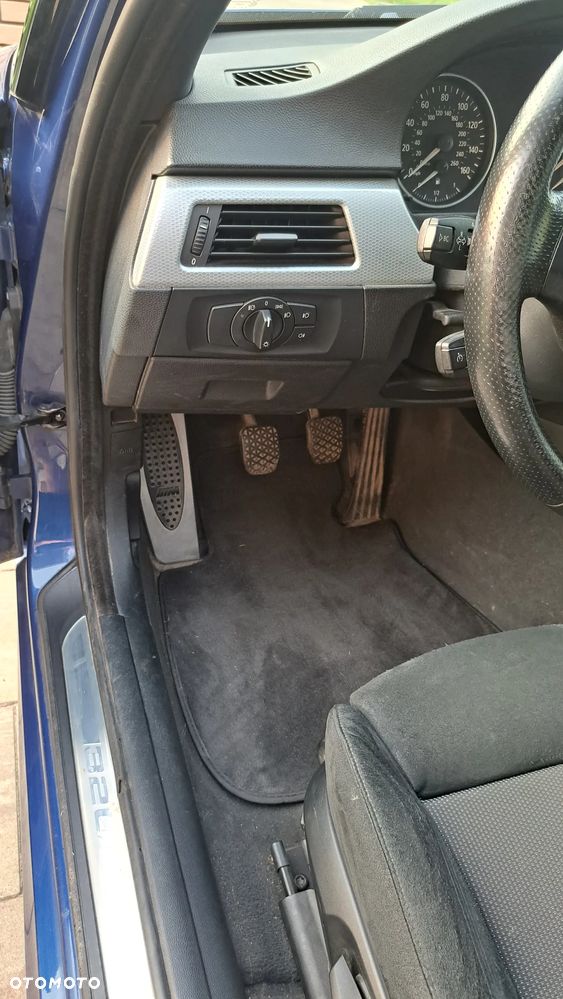 BMW Seria 3 330i - 14