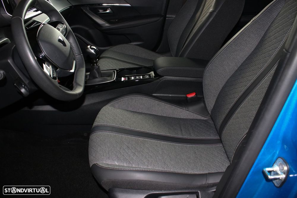 Peugeot 2008 - 4
