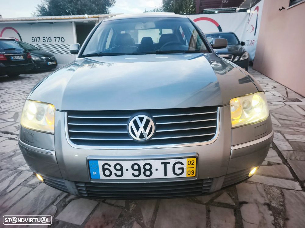 VW Passat 1.9 TDi Highline - 33