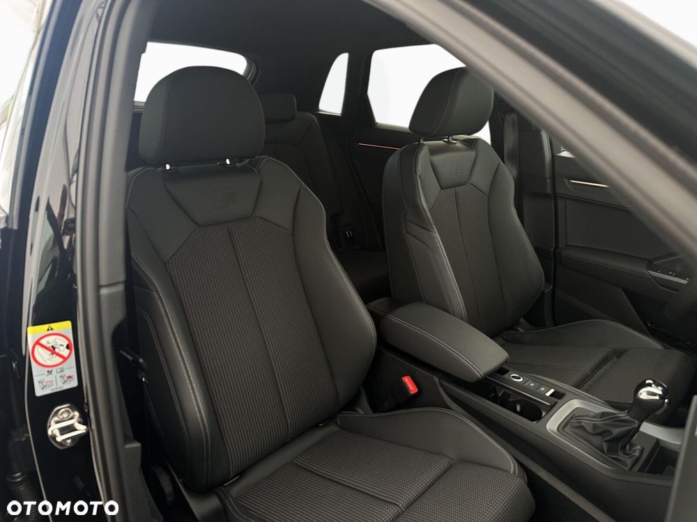 Audi Q3 40 TFSI Quattro S-Line S tronic - 33