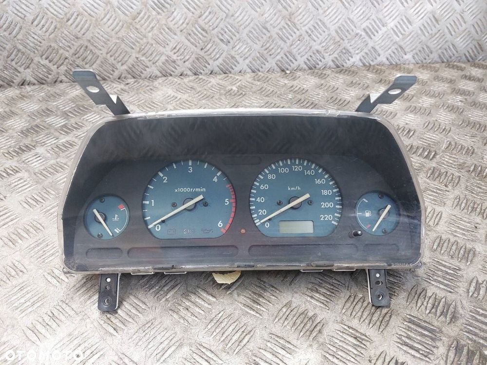 LICZNIK ZEGARY LAND ROVER FREELANDER I 2.0 TD YAC112540 YWY100460 - 1