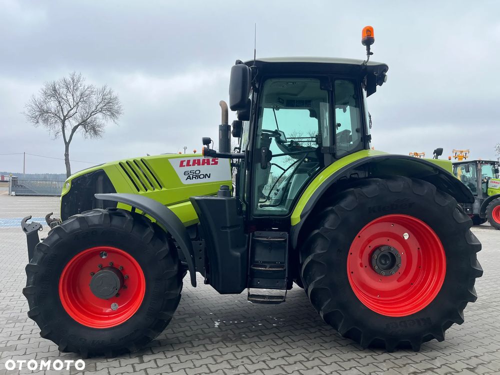 Claas Arion 650 - 8
