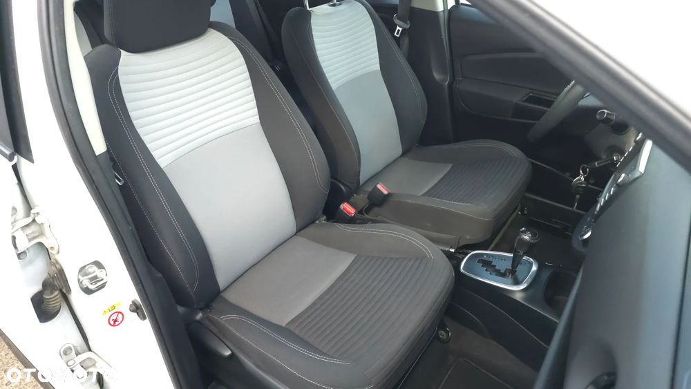 Toyota Yaris - 19