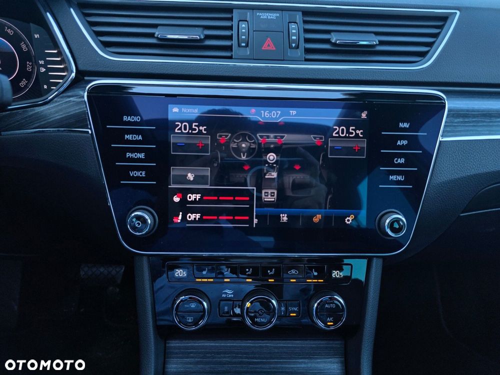 Skoda Superb 2.0 TDI Style DSG - 27