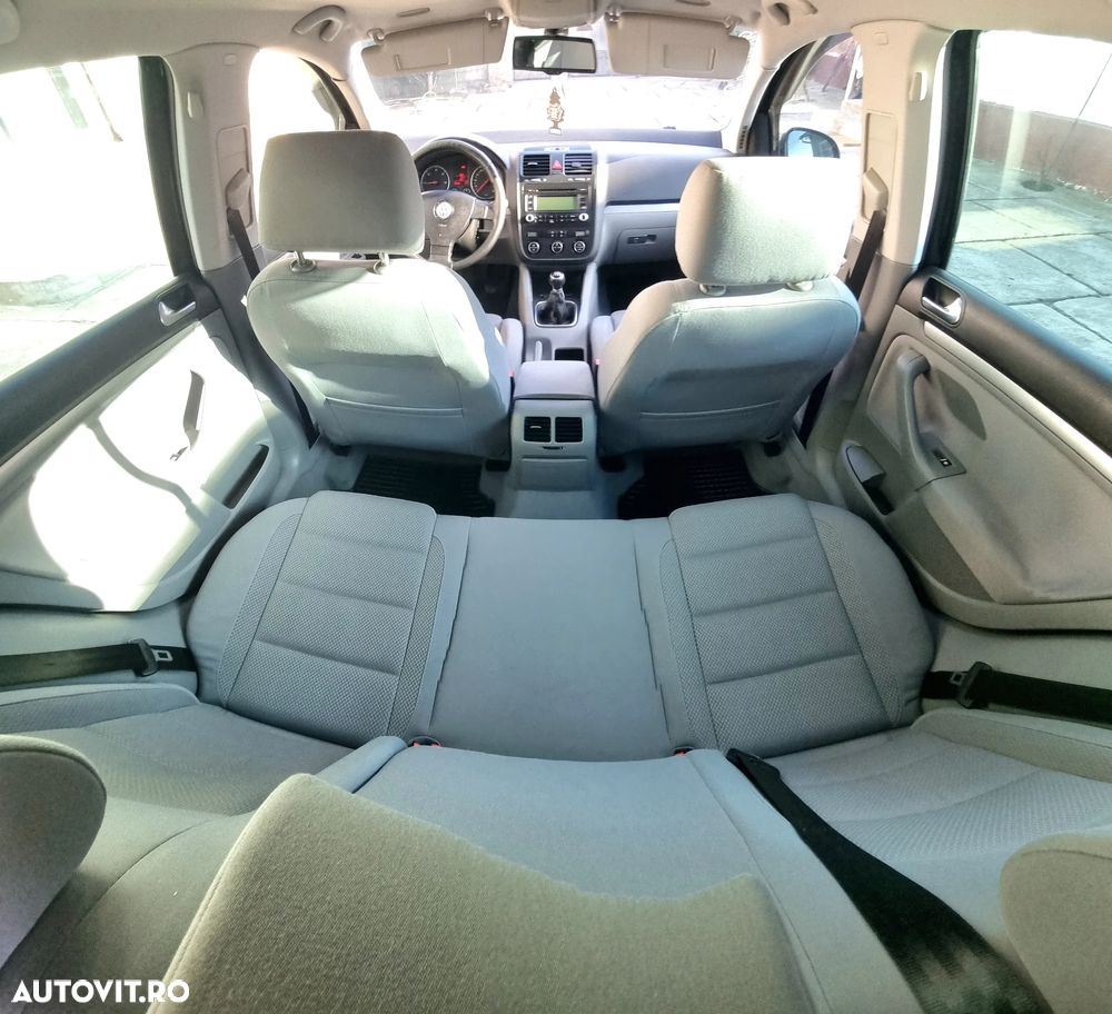 Volkswagen Golf 1.9 TDI DPF Comfortline - 12