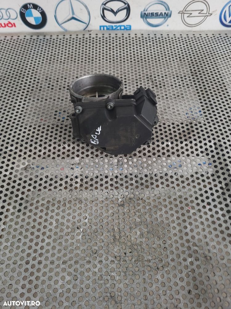 Clapeta Acceleratie Audi A4 2.0 Tdi Motor BPW Capac Fisurat Factura Si Garantie - 1