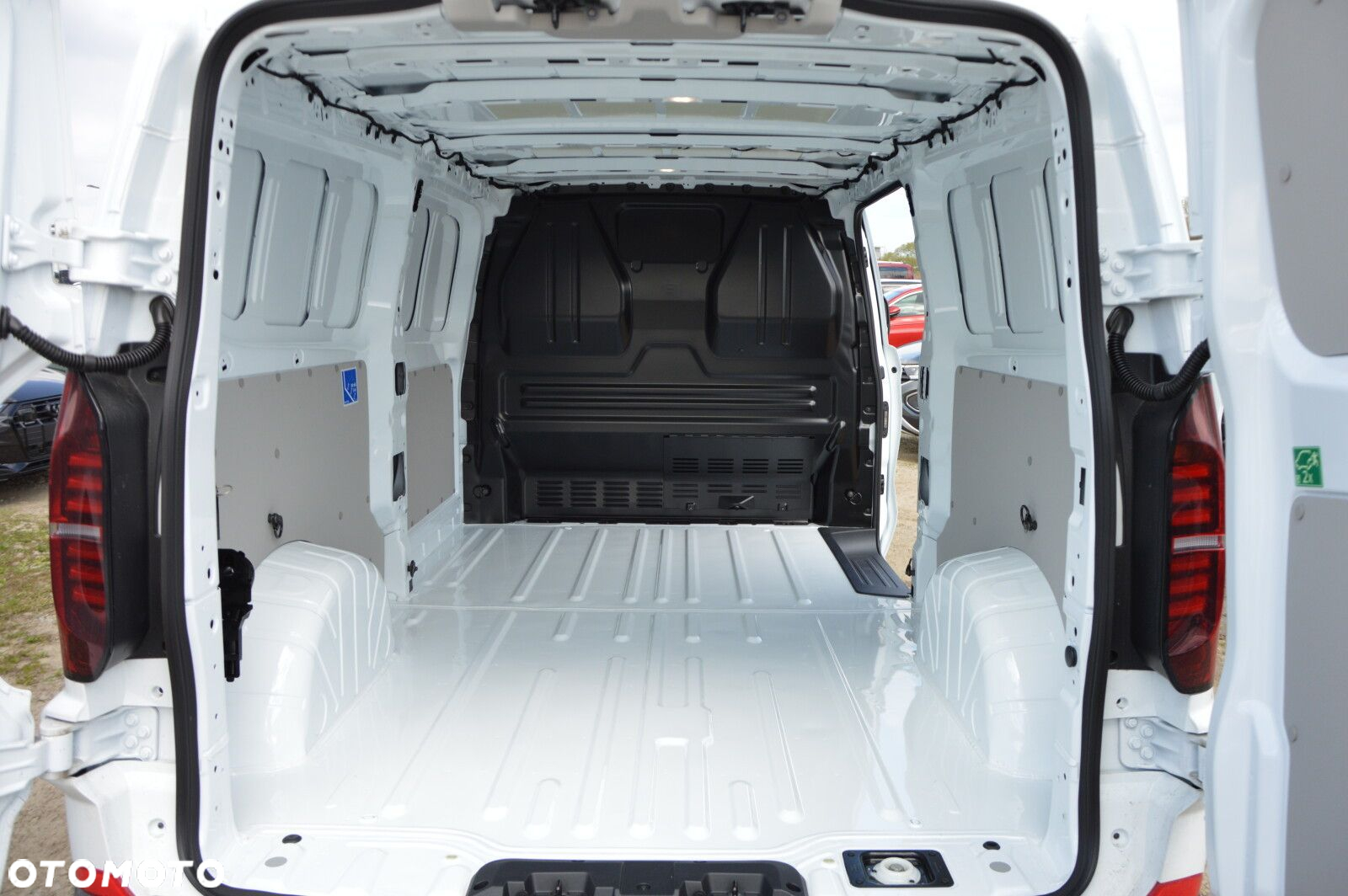 Volkswagen Transporter NOWY TRANSPORTER 3.500 Furgon 2.0 TDI 110 kW 6-G - 20