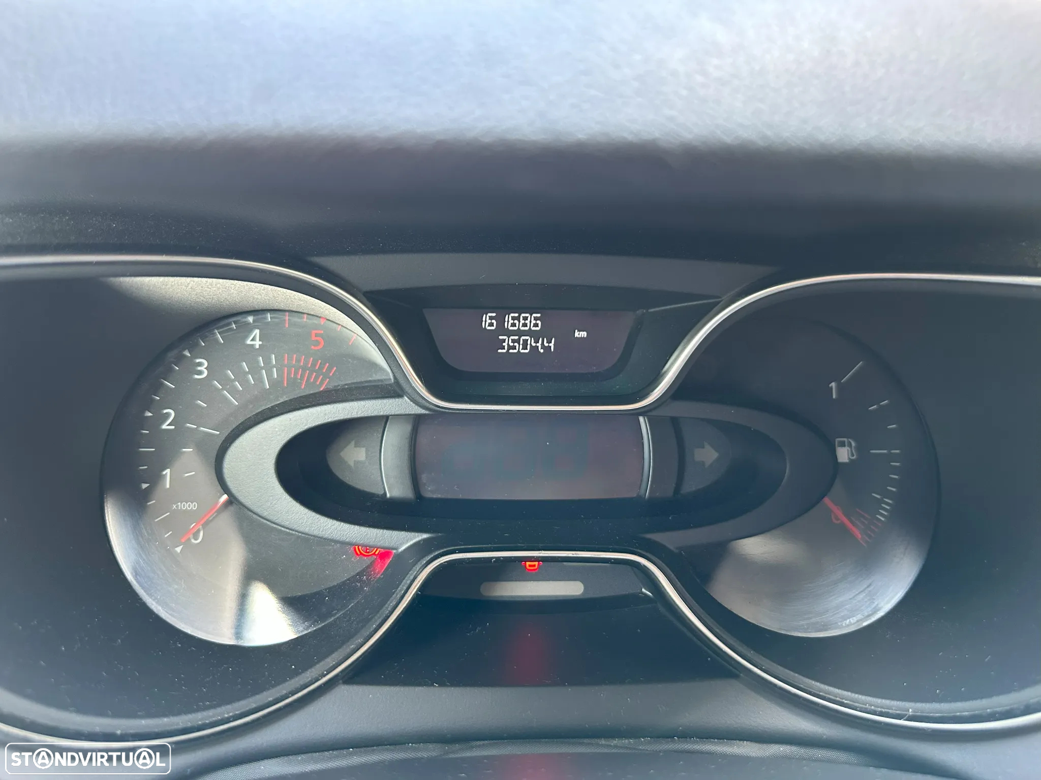 Renault Captur 1.5 dCi Exclusive EDC - 6