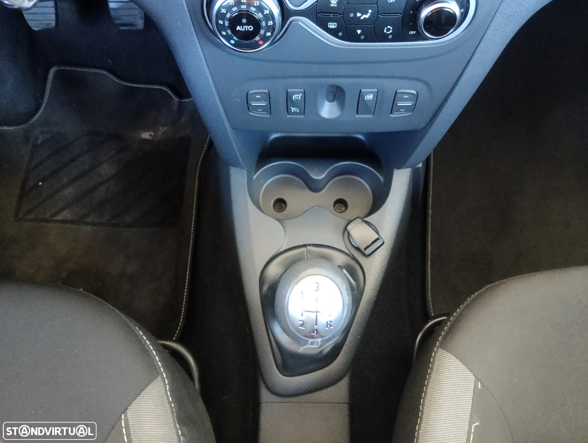 Dacia Sandero 1.5 dCi Stepway - 14