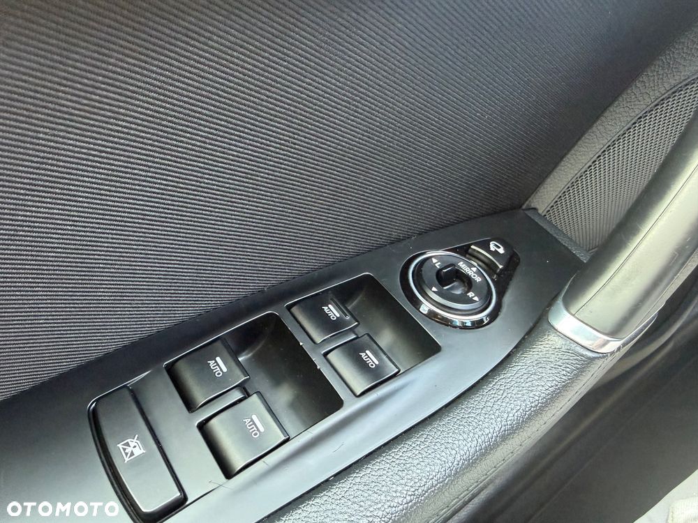 Hyundai i40 Kombi 1.7 CRDi Premium - 27