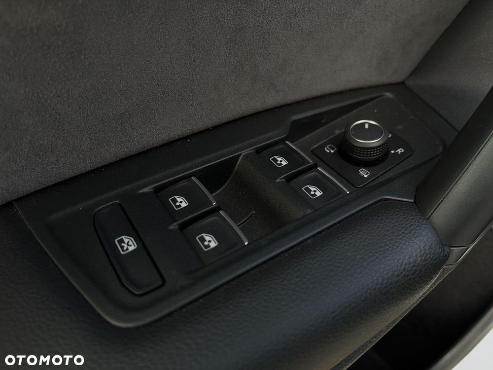 Volkswagen Tiguan 2.0 TSI 4Mot R DSG - 32