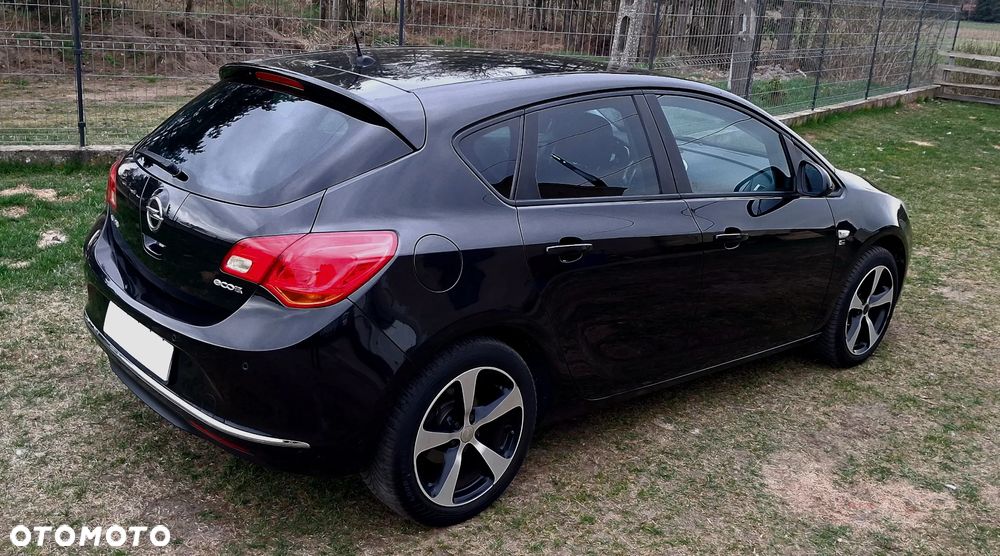 Opel Astra 1.4 150 Jahre - 7