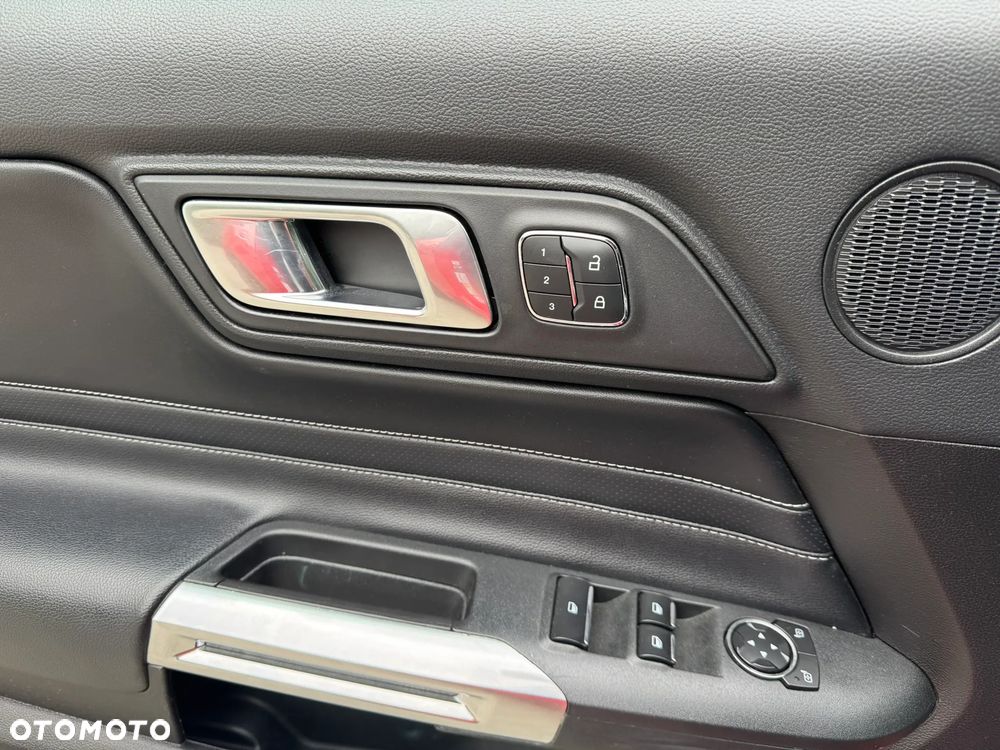 Ford Mustang 5.0 Ti-VCT V8 GT - 38