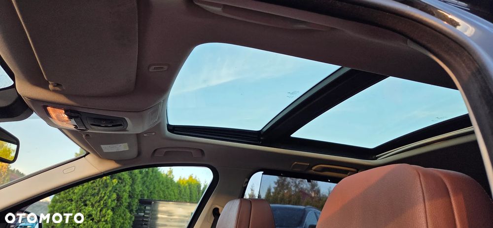 BMW Seria 5 525d Sport-Aut Luxury Line - 16
