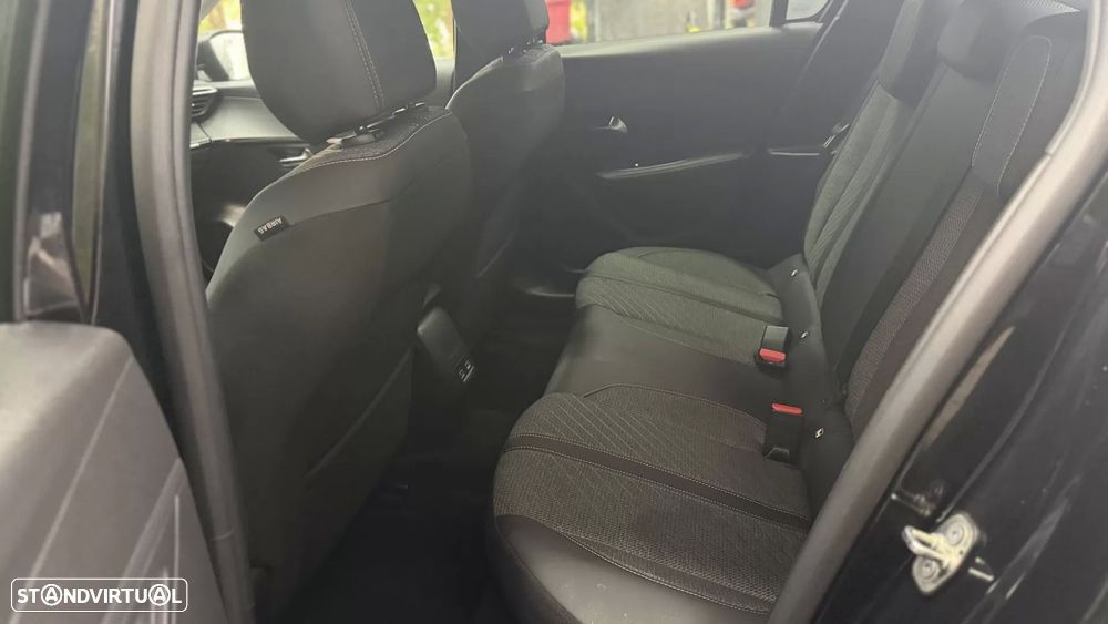 Peugeot 208 1.2 Hybrid Allure e-DCS6 - 12