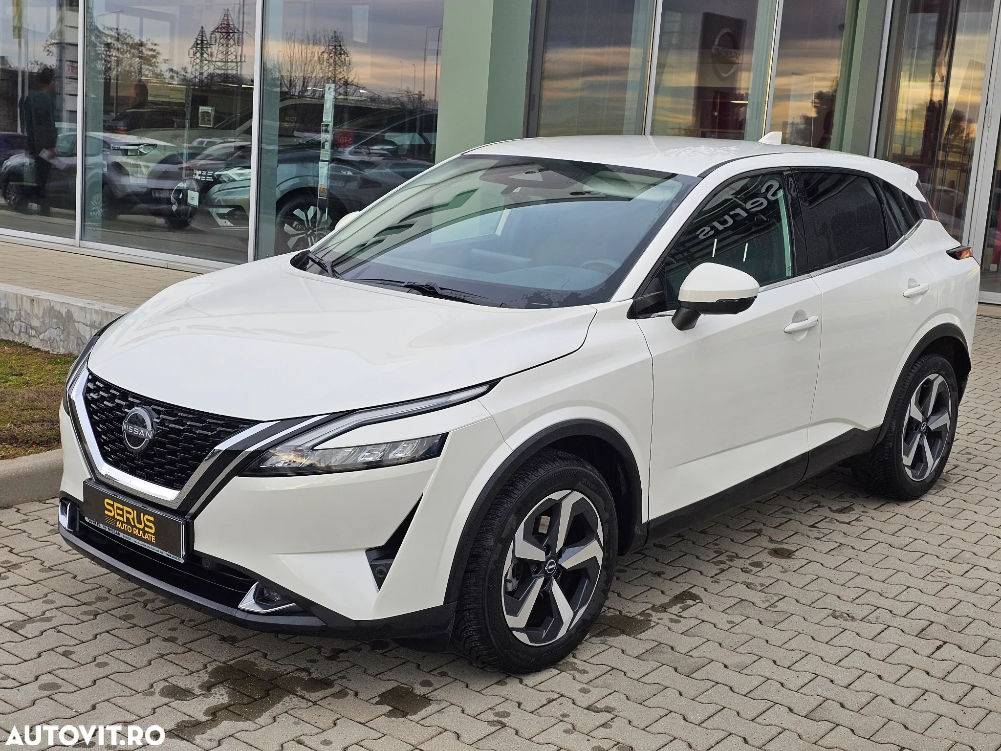Nissan Qashqai 1.3 l Mild-Hybrid N-Connecta - 2