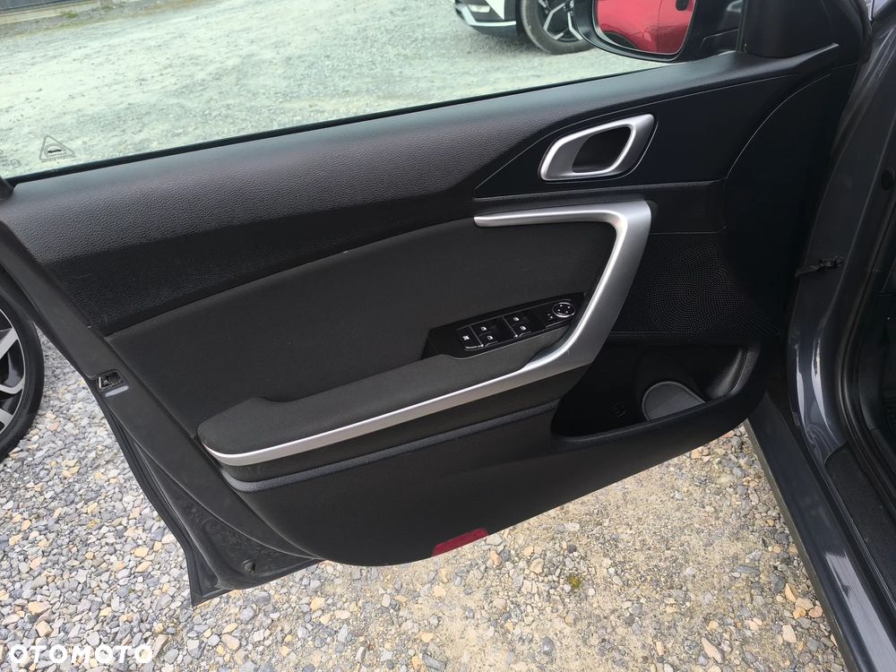 Kia Ceed 1.6 CRDi mHEV S - 23