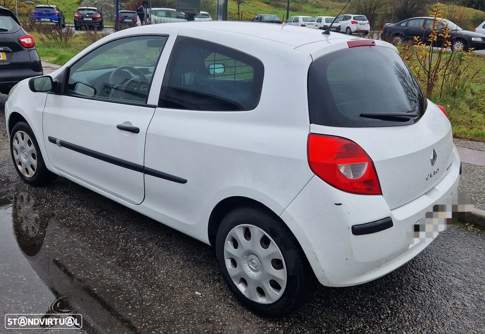 Renault Clio - 2