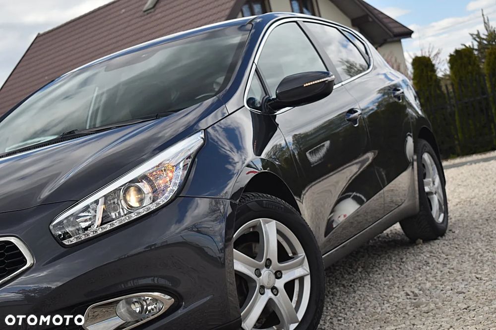 Kia Ceed 1.6 GDI Dream Team Edition - 2