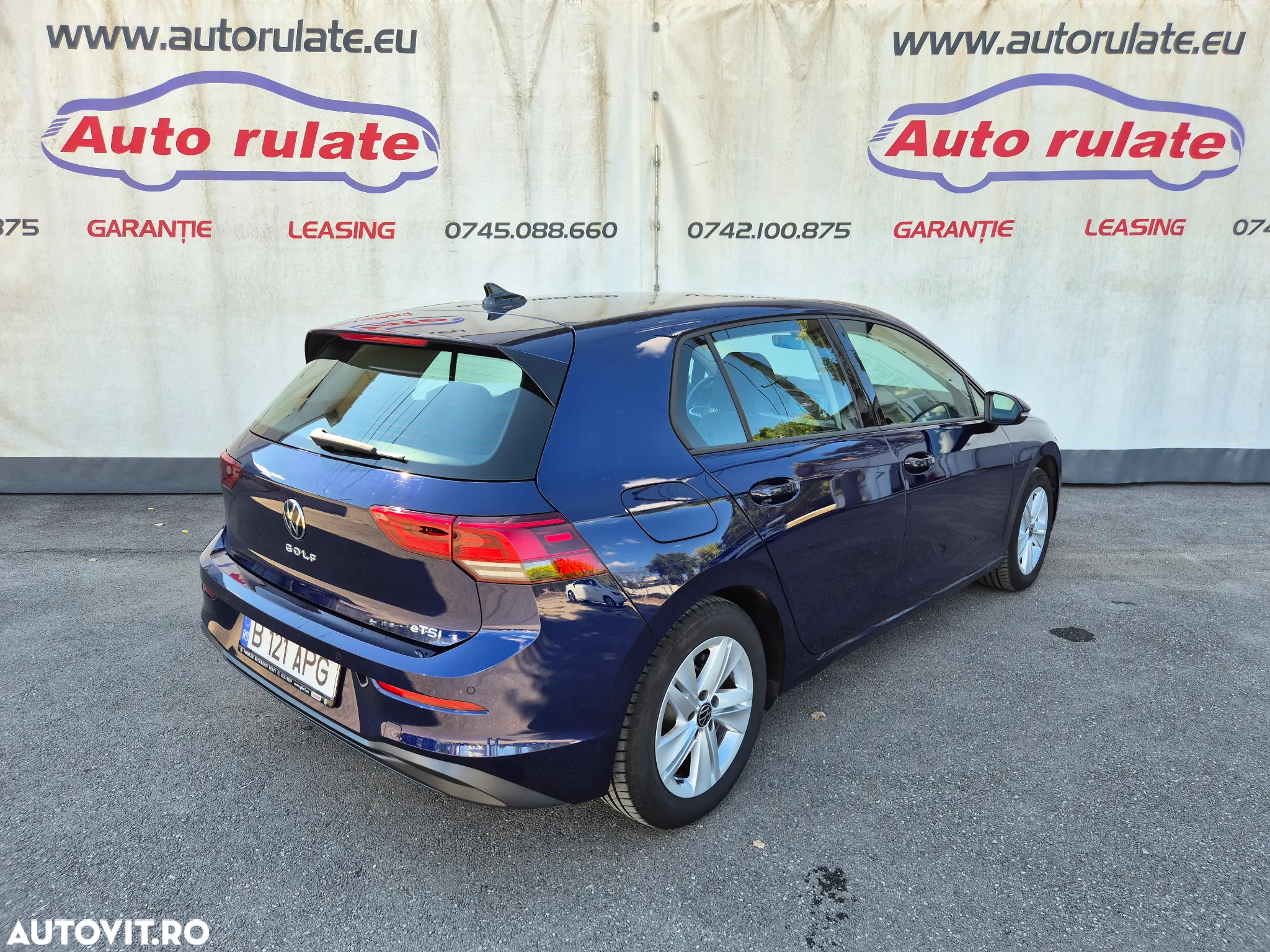 Volkswagen Golf 1.0 eTSI DSG MHEV Life - 5