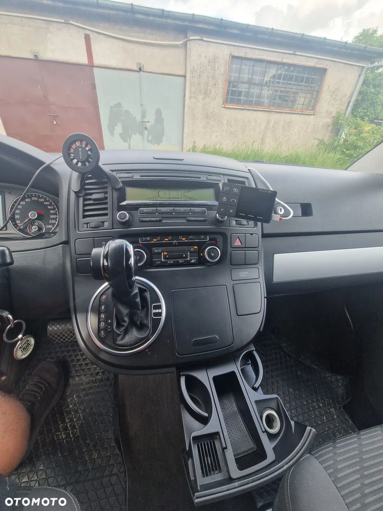 Volkswagen Multivan - 20