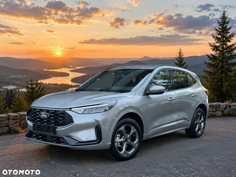 Ford Kuga - 1