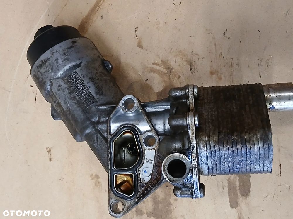 Opel Astra J 4 Corsa D Meriva B 1.4 T 1.4T obudowa filtra oleju chłodnica 55566784