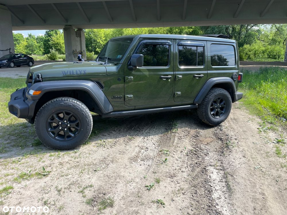 Jeep Wrangler - 12
