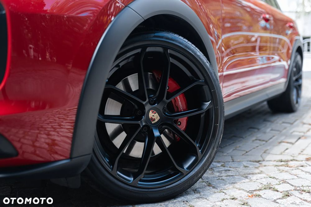 Porsche Cayenne Coupe GTS - 2
