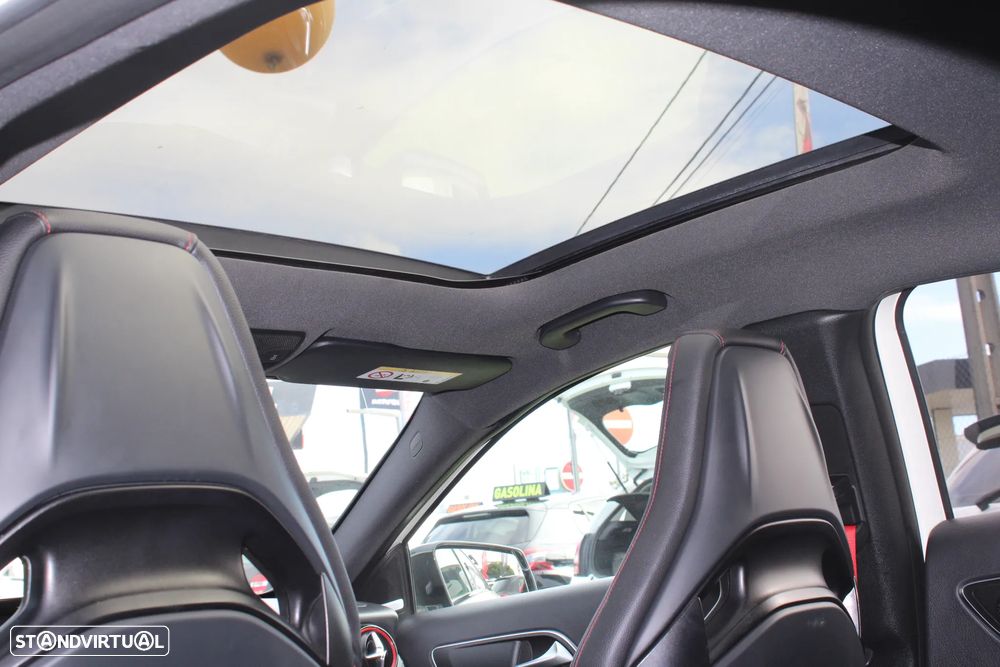 Mercedes-Benz A 45 AMG 4-Matic - 28
