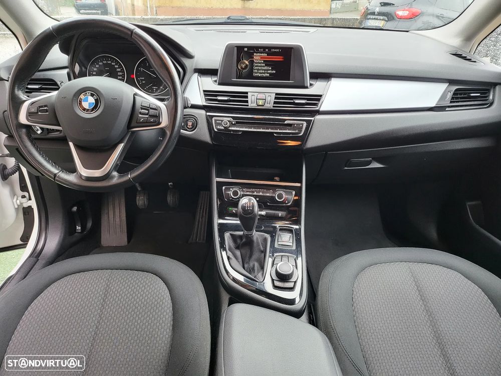 BMW 214 Active Tourer - 9