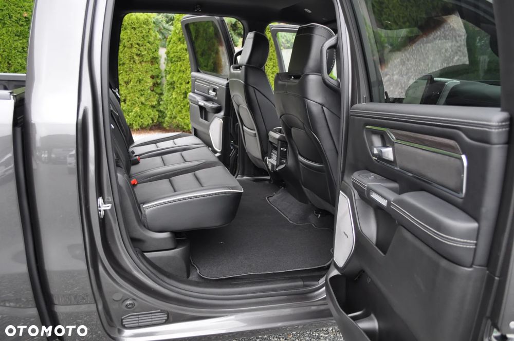 RAM 1500 Laramie Night Premium - 17