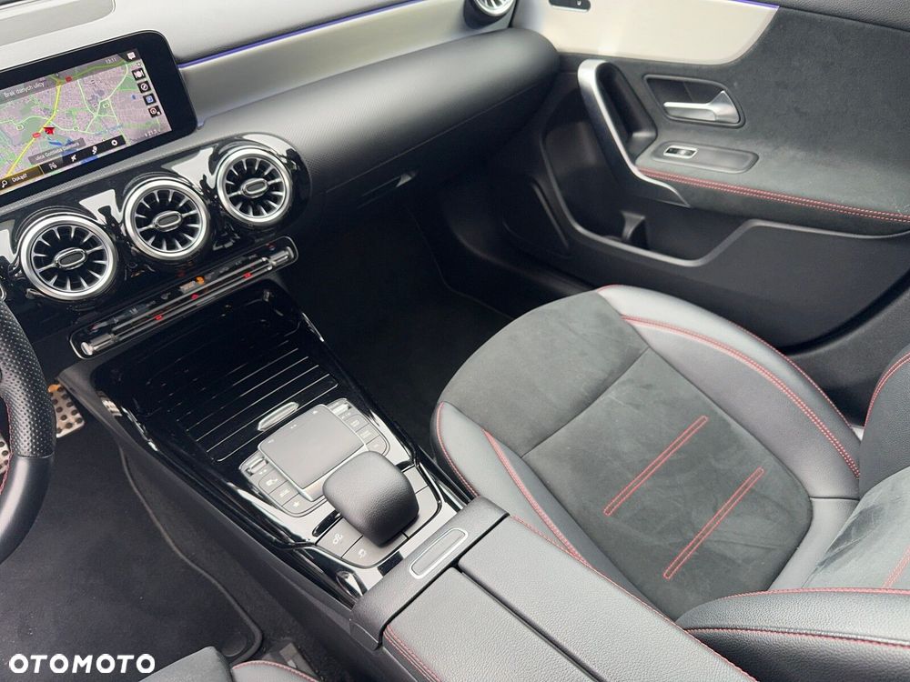 Mercedes-Benz Klasa A 35 AMG 4-Matic 7G-DCT - 14