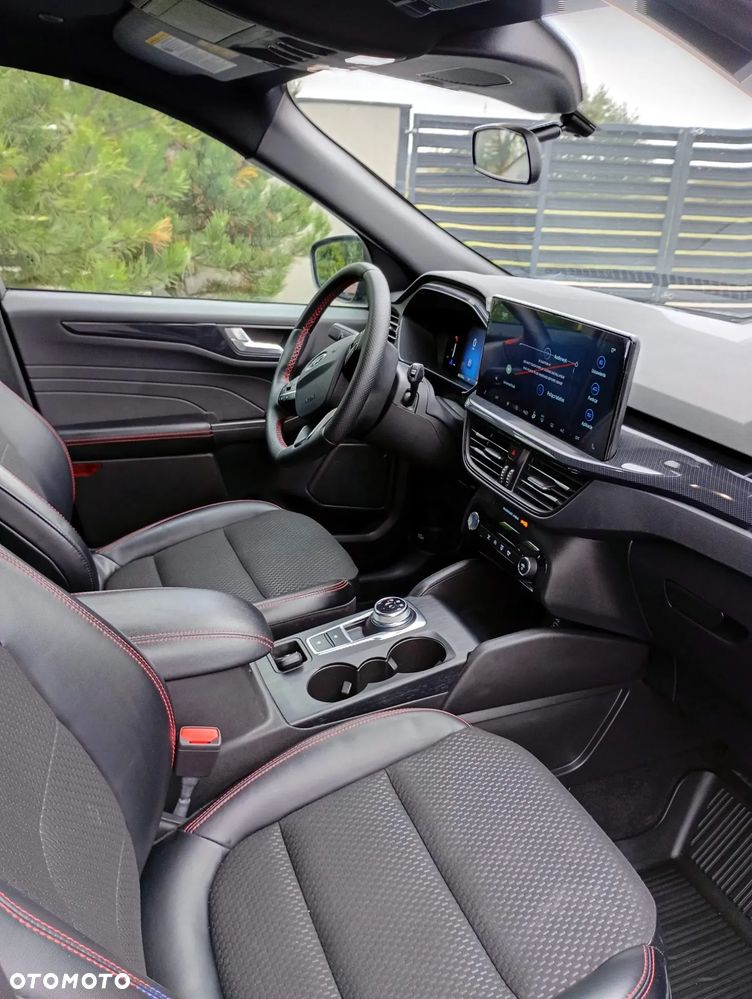 Ford Kuga - 31