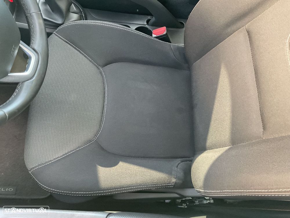 Renault Clio Sport Tourer 0.9 TCe Limited - 22