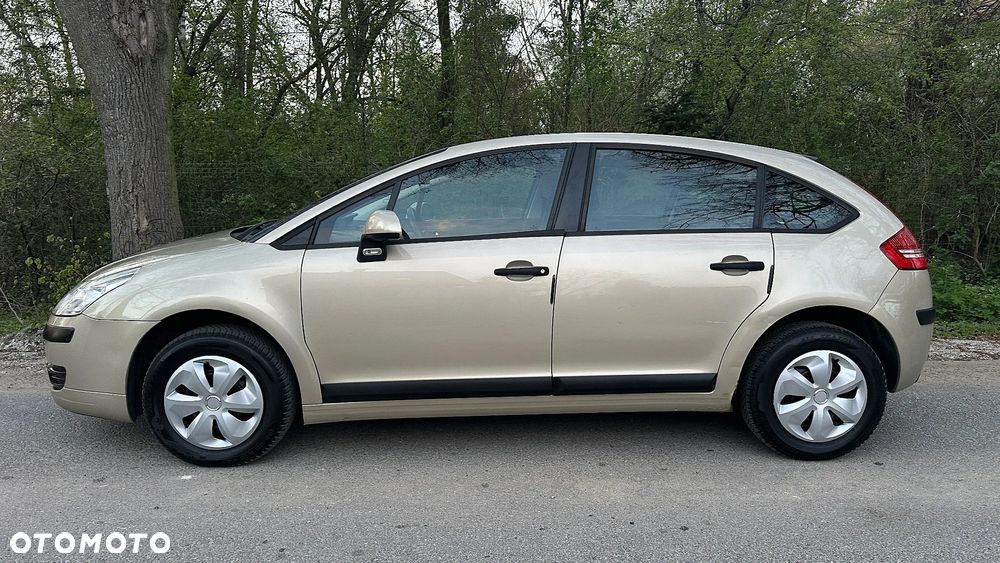Citroën C4 1.4 16V Style - 3