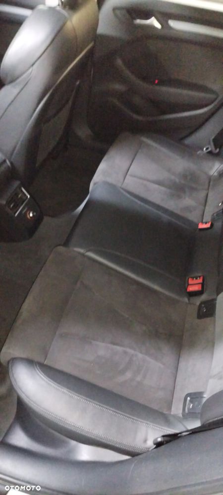 Audi A3 Sportback 1.6 TDI Ambiente - 15