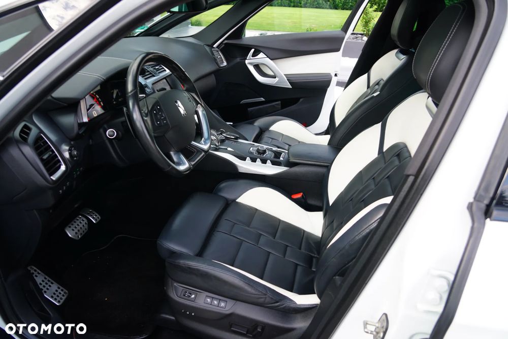 Citroën DS5 HDi 165 SportChic - 23