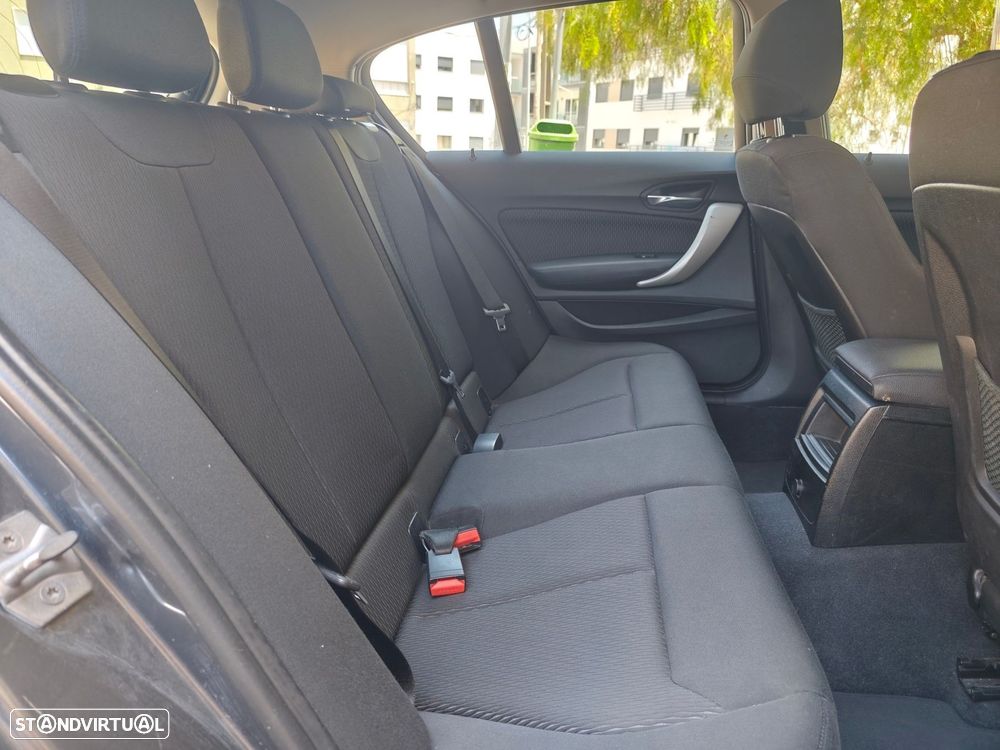 BMW 116 i Advantage — fotografia 28