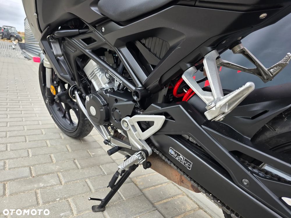 Honda CB - 18