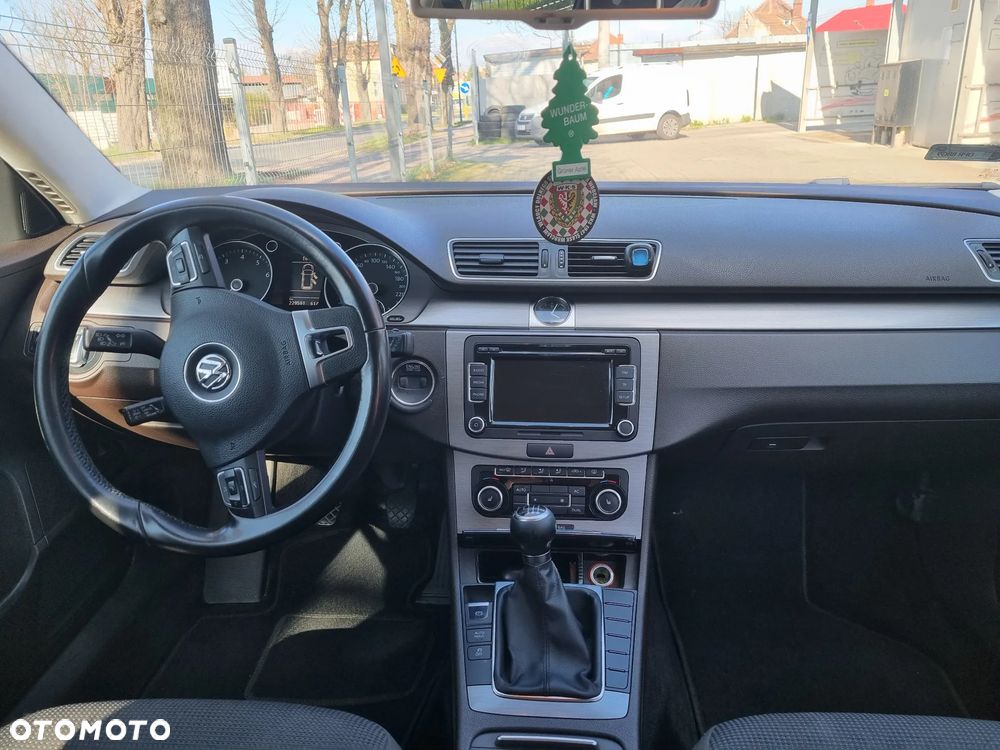 Volkswagen Passat 1.4 TSI Comfortline - 6