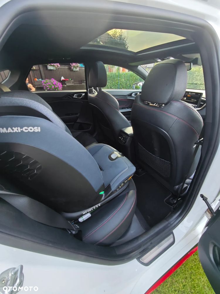 Kia ProCeed 1.6 T-GDI DCT7 OPF GT - 13