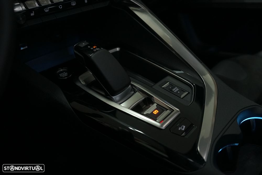 Peugeot 3008 1.6 Hybrid4 GT e-EAT8 - 16