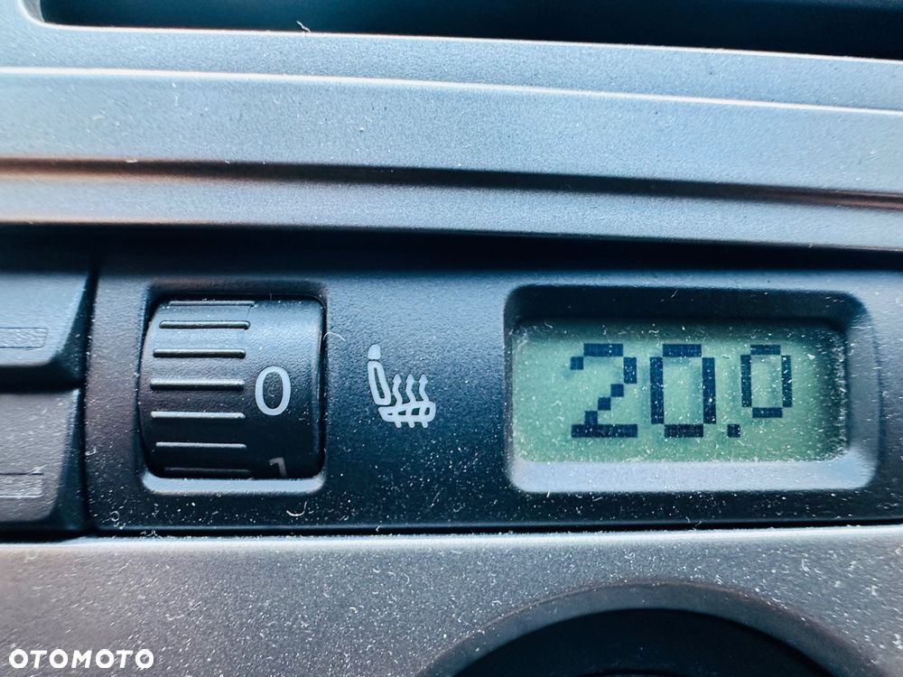 Volkswagen Touran - 8